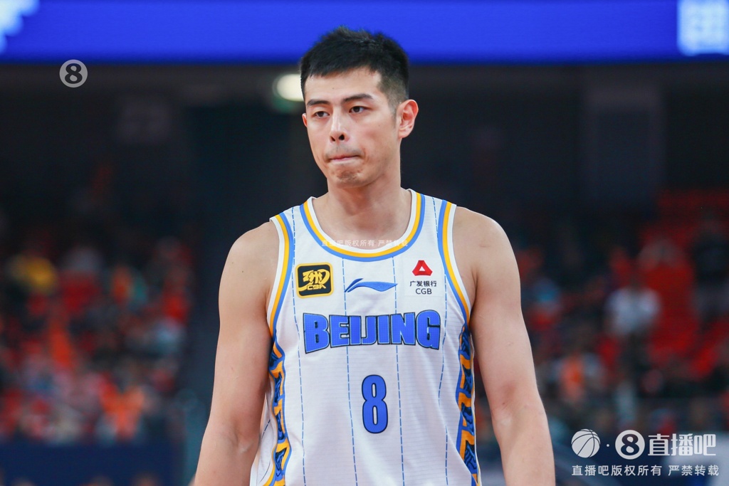 北京三老将合同到期欲续约 或将转老将合同 但球队面临阵容抉择！