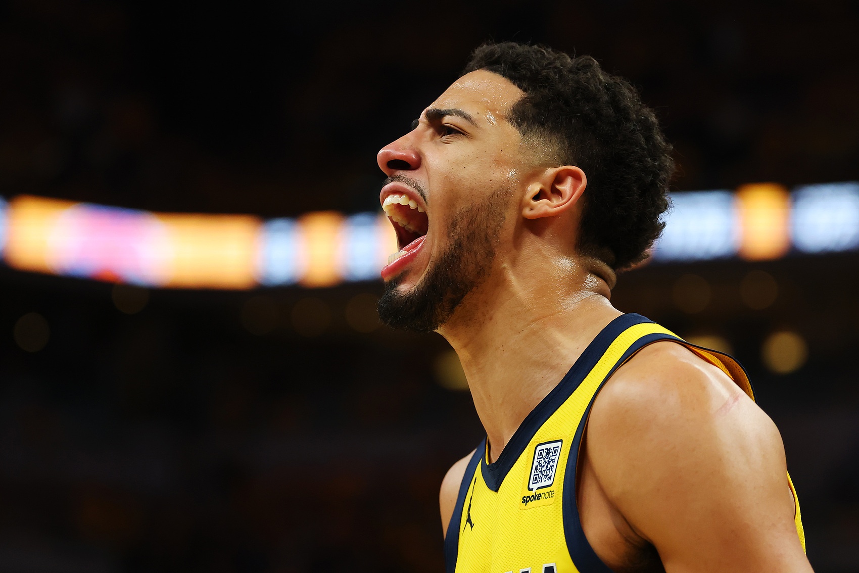 乔治：哈利伯顿是超级巨星 未来的NBA门面 他会继续证明自己的