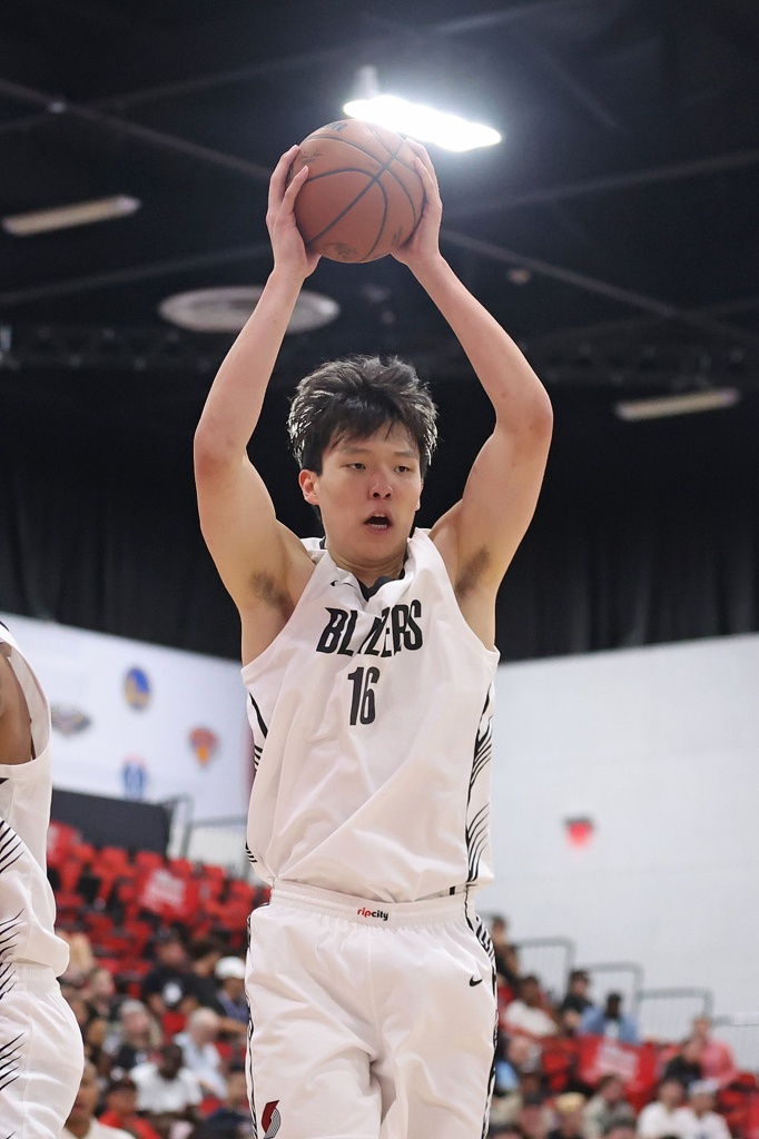 前方记者：杨瀚森在G联赛的训练态度和进攻 让开拓者印象非常深刻