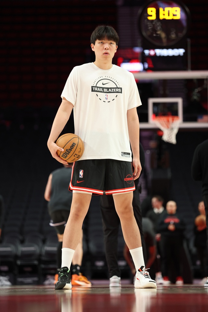 还能剩几分钟？罗威复出 杨瀚森的出场时间有可能被进一步压缩